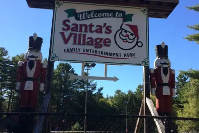 Image de Cozy Cottage nestled in the pines on the Muskoka River