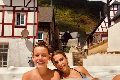 Image de Large winegrower's house with whirlpool, sauna & garden