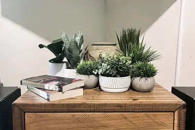 Image de Modern amenities in a rustic landscape