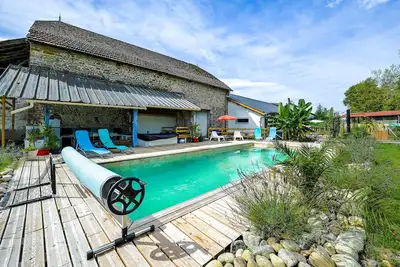 Image de Superbe maison à Aren avec WiFi