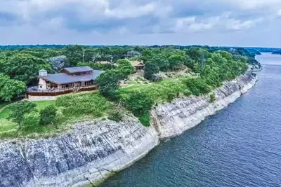 Image de Gorgeous Lake House, Experience the incredible views and serenity