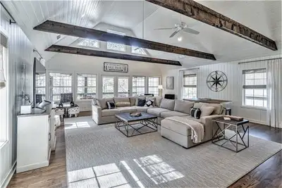 Luxury Lake Front Cottage