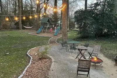 Image de Easy Annapolis lodging - still available for Sailboat Show!