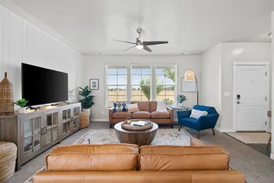 Image de New BoHo Cottage w/ Arcade room- Pet friendly!