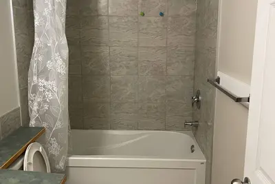 Image de Adorable Bsmt Suite near Yyc