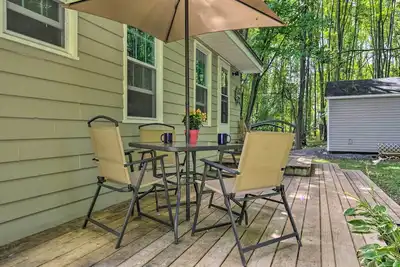 Image de Peaceful Finger Lakes Apartment with Patio!