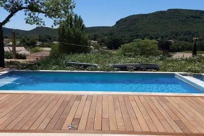 Image de Provence/ Avignon/ Uzès villa avec vue, climatisée, piscine privée et sécurisée