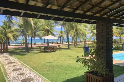 Image de Casa Paraiso Guarajuba - 6 suites, right on the sand.