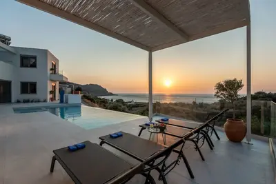 Image de Luxury villa Oxygen in Sfinari with sunset views