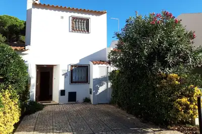 Image de Villa Bella à 200 mètres de la plage de Falésia par Urban Hypotenuse