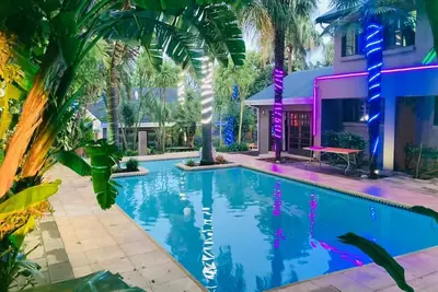 Image de Escape to Paradise. Your Tranquil Oasis Getaway to Relax & Recharge Awaits You!