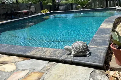 Image de 17 miles to Auburn University 4-bedroom 4-bath house with pool