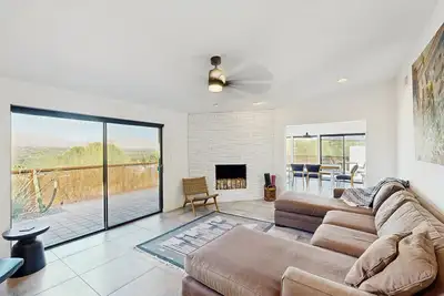 Image de Gorgeous private home w/ private pool & hot tub, large yard & amazing views