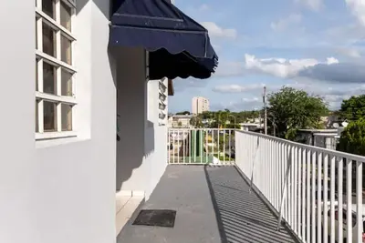 Image de Central Apartment 5 Minutes From The Airport