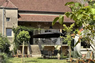 Image de La Maison de Léon & Lulu cottage de caractère sur la route des vins de Bourgogne