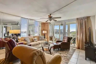 Image de Dp 202c Recently renovated 2 bedroom condo near Destin Harbor and amazing views.
