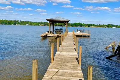 Image de Lakeside Cottage with dock, 3br and 1ba