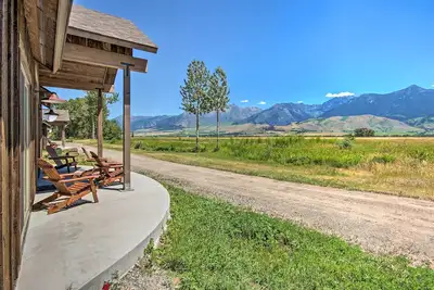Image de Dreamy Mountain-View Cabin Near Yellowstone!