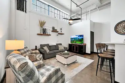 Image de Bear Bungalow-2 bedroom luxury loft with free parking/walking distance downtown