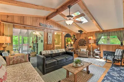 Image de Smoky Mountain Cottage w/ Lanai & Mtn Views