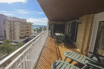 Image de Appartement en bord de mer à Salou avec terrasse face à la plage, 2 chambres et climatisation