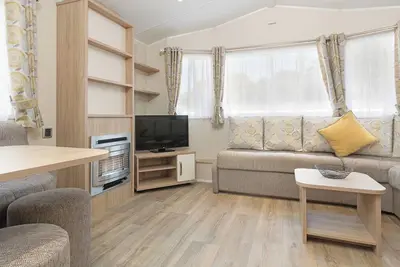 Image de 3 chambres à coucher à Dawlish