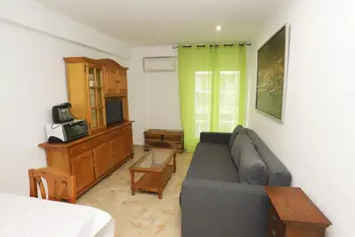 Image de Appartement en Bord de Mer avec Terrasse et Climatisation au Cœur de Salou