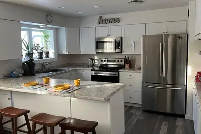 Image de Bright and cozy newly remodeled apartment