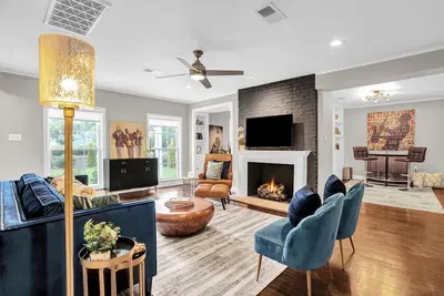 Image de Luxury Memphis Musical Estate! Pool, Games!