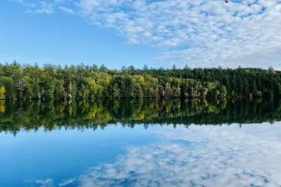 Image de Lakefront getaway with endless views