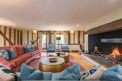 Image de Lower Standen Farmhouse by Bloom Stays that sleeps 13 guests  in 5 bedrooms