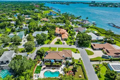 Image de Pool * Soccer * Movie Room * Game Room * Sleeps 20