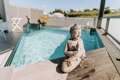Image de Appartement, Tiny Piscine privée, accès plage