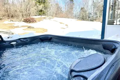 Image de Relaxing Hot Tub Getaway