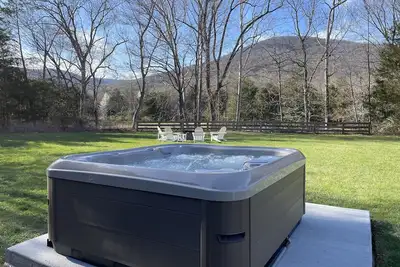 Image de Game Room, Screen Porch, family-friendly, close to 151 wineries and hiking