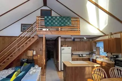 Image de Woodland Escape | Charming Cabin Steps to the Lake