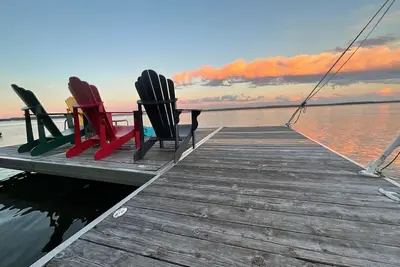 Image de Balsam Lake Beauty! Waterfront in the Kawarthas! Sleeps 10!