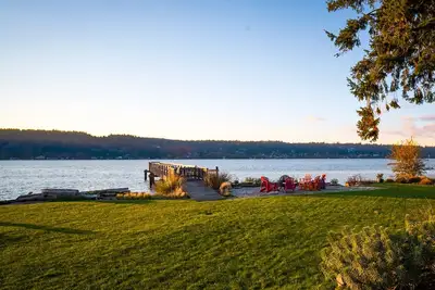 Beautiful Crystal Springs - Private Beach & Views