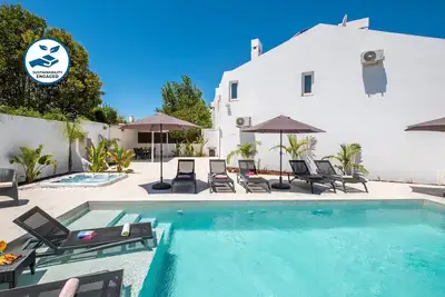 Image de Modern villa w/ heatable pool & Bbq, Albufeira