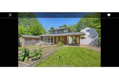 Image de Vashon Retreat, Ac unit, walk to Ferry!