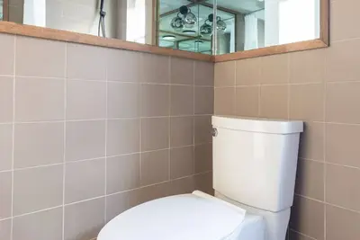 Image de Rockaway Beach Loft! Coastal Farmhouse 2nd Flr Apt high vaulted ceilings!