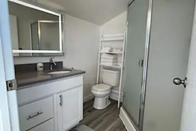 Image de Crescent Bar Unit 102