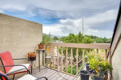 Image de Pet-Friendly Tucson Townhome w/ Pool Access!