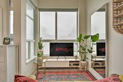 Stylish Ballard Studio 15 Mins from Space Needle