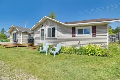 Image de 'Tiny House Cottage 5' w/ Crooked Lake Access!