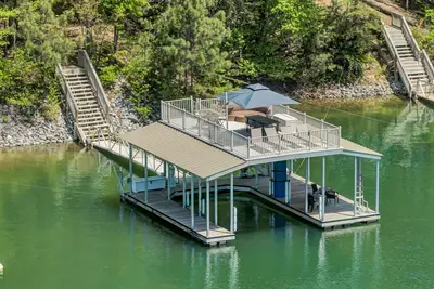 Image de 2 story dock | hot tub | pets ok | game room