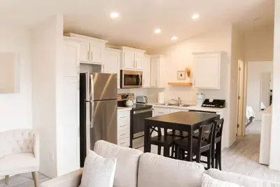 Image de New! The Retreat Ranch House - Only 20 minutes from the Grand Canyon