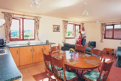 Image de Cottage with one double and two twin.