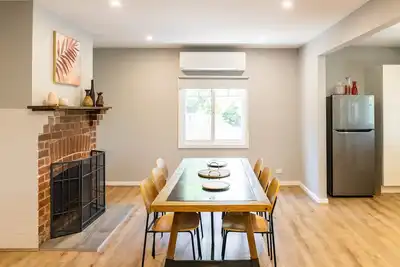 Image de Butterfly Dromana The Dark House: Where the mountains meet the sea