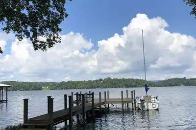 Image de Lakefront Cabin with Dock & Ramp